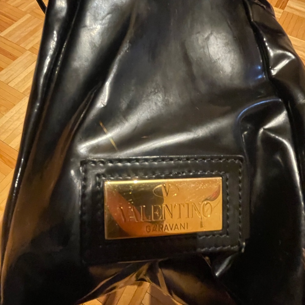 Valentino Garavani Lacca Betty Bow Black tote - Picture 7 of 13